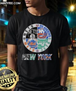 Alt Text: Awesome New York Nets, Islanders, Mets, and Jets mashup logo T-shirt showcasing NYC sports team pride.