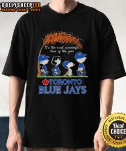 Awesome Toronto Blue Jays X Peanuts Snoopy and Friends autumn t-shirt featuring a festive design for baseball fans.