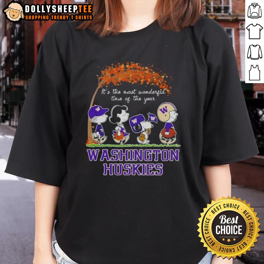 Awesome Washington Huskies X Peanuts Snoopy And Friends Autumn It's The Most Wonderful Time Of The Year Ladies-Tee Washington Huskies X Peanuts Snoopy autumn tee for ladies, perfect for fall celebrations and sports fans.