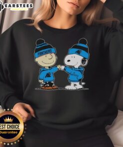 Alt Text: Cute Carolina Panthers Snoopy and Charlie Brown Best Friends Sweatshirt featuring vibrant graphics and cozy design.