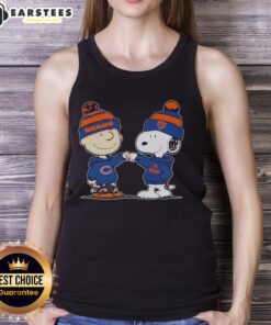 Alt Text: Cute Chicago Bears Snoopy and Charlie Brown best friends tank top featuring colorful cartoon graphics and team logo.
