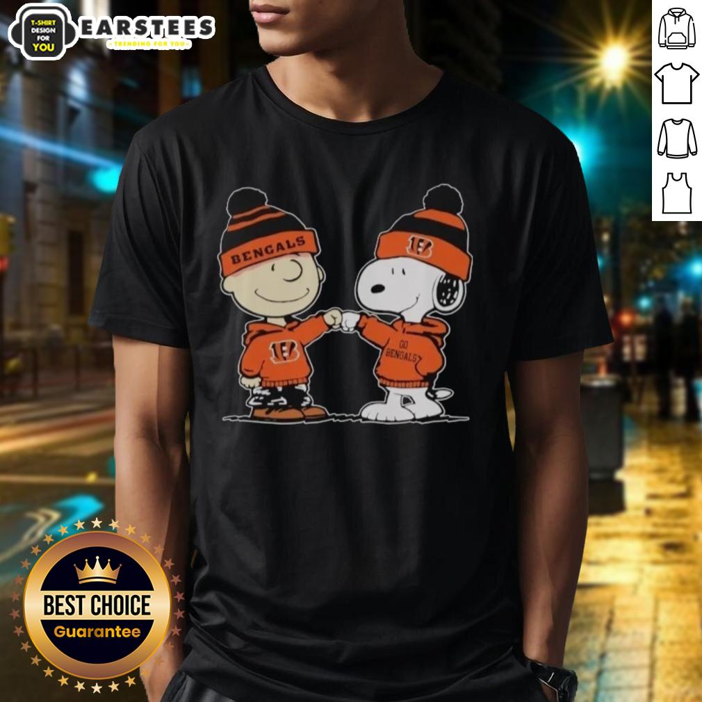 cute-cincinnati-bengals-snoopy-and-charlie-brown-best-friends-t-shirt-1 Alt Text: Cute Cincinnati Bengals Snoopy and Charlie Brown Best Friends T-Shirt featuring playful cartoon characters in team colors.