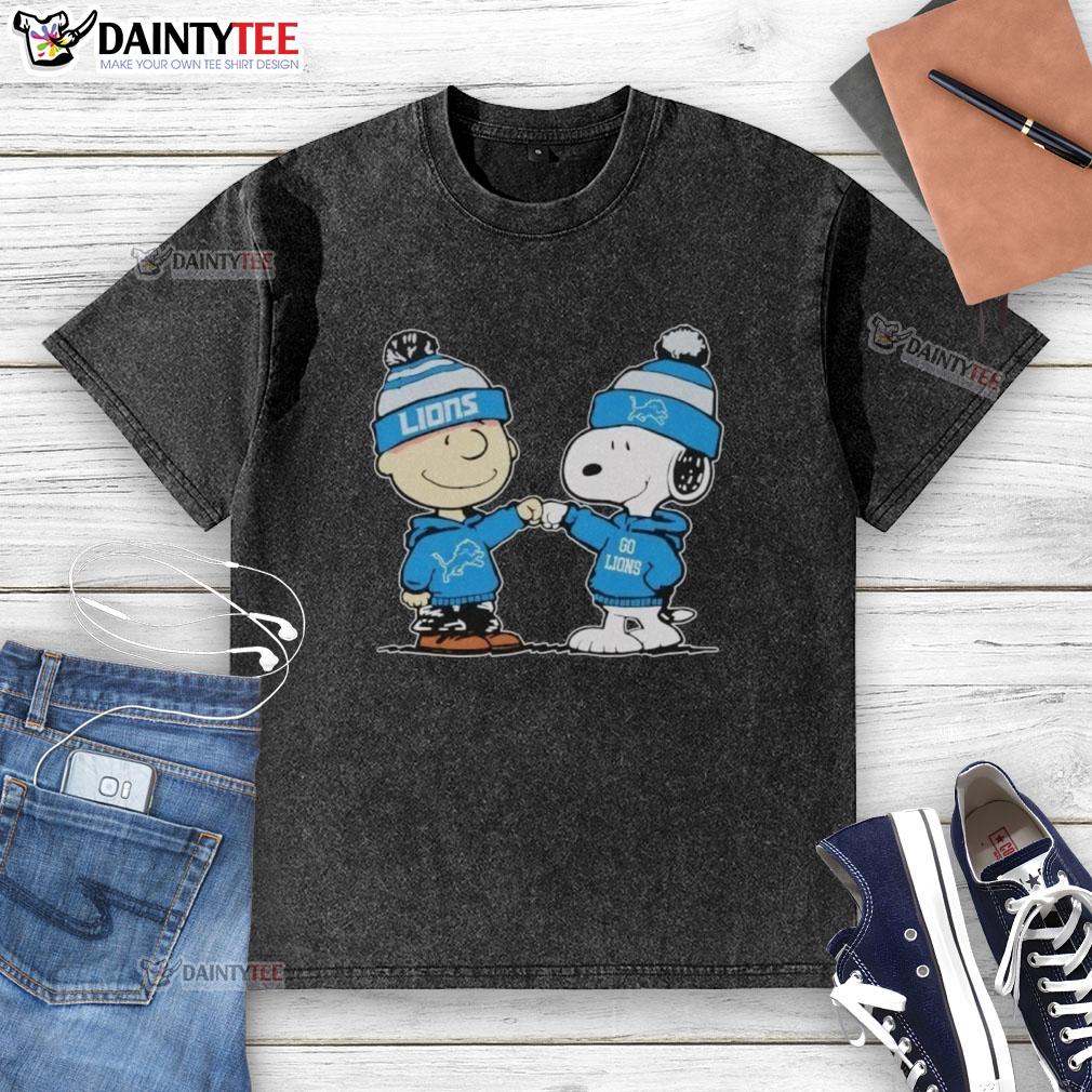 cute-detroit-lions-snoopy-and-charlie-brown-best-friends-washed-t-shirt Cute Detroit Lions Snoopy and Charlie Brown best friends graphic on a washed t-shirt, perfect for fans.