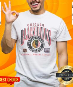 Good Chicago Blackhawks vintage crease t-shirt featuring classic logo and stylish design for hockey fans.