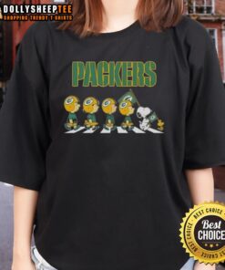 Good Green Bay Packers X Peanuts Snoopy and Friends Abbey Road ladies tee featuring iconic characters in football gear.