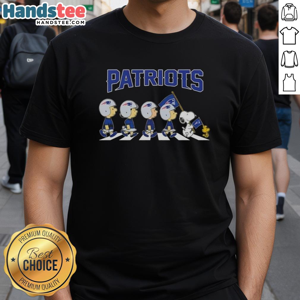 good-new-england-patriots-x-peanuts-snoopy-and-friends-abbey-road-t-shirt-1 Alt Text: Good New England Patriots X Peanuts Snoopy and Friends Abbey Road T-Shirt featuring Snoopy and friends crossing the street.