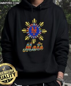 Good New York Mets x Hispanic hoodie featuring vibrant colors and a stylish design, perfect for fans and fashion lovers.