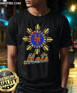 Alt Text: Good New York Mets X Hispanic T-Shirt featuring vibrant colors and team logo, celebrating diversity and baseball culture.