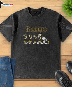 Good Pittsburgh Steelers X Peanuts Snoopy and Friends Abbey Road washed t-shirt featuring iconic characters in a fun design.