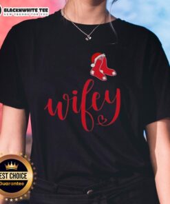 Good Wifey Boston Red Sox Santa Hat Merry Christmas Ladies Tee featuring festive design for holiday fans.