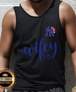 Good Wifey New York Yankees Santa Hat Merry Christmas tank top, perfect for festive baseball fans celebrating the holidays.
