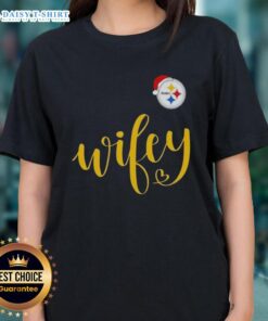 Good Wifey Pittsburgh Steelers Santa Hat Merry Christmas Ladies Tee featuring festive design for holiday cheer.