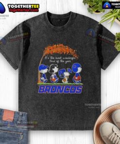 Happy Boise State Broncos X Peanuts Snoopy autumn t-shirt, celebrating the joy of the season with vibrant colors.
