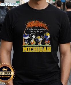 Happy Michigan Wolverines X Peanuts Snoopy and Friends autumn T-shirt for the most wonderful time of the year.