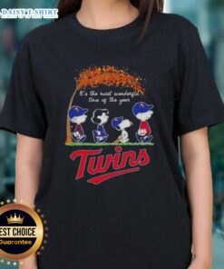Happy Minnesota Twins X Peanuts Snoopy and Friends Autumn ladies tee, celebrating the joy of the season and baseball.