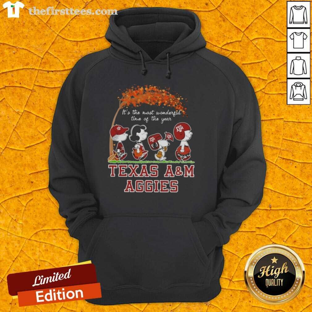 happy-texas-am-aggies-x-peanuts-snoopy-and-friends-autumn-its-the-most-wonderful-time-of-the-year-hoodie Happy Texas A&M Aggies hoodie featuring Snoopy and friends celebrating autumn and the holiday season.