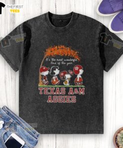 Happy Texas A&M Aggies X Peanuts Snoopy and Friends autumn-themed washed t-shirt, perfect for the most wonderful time of the year.