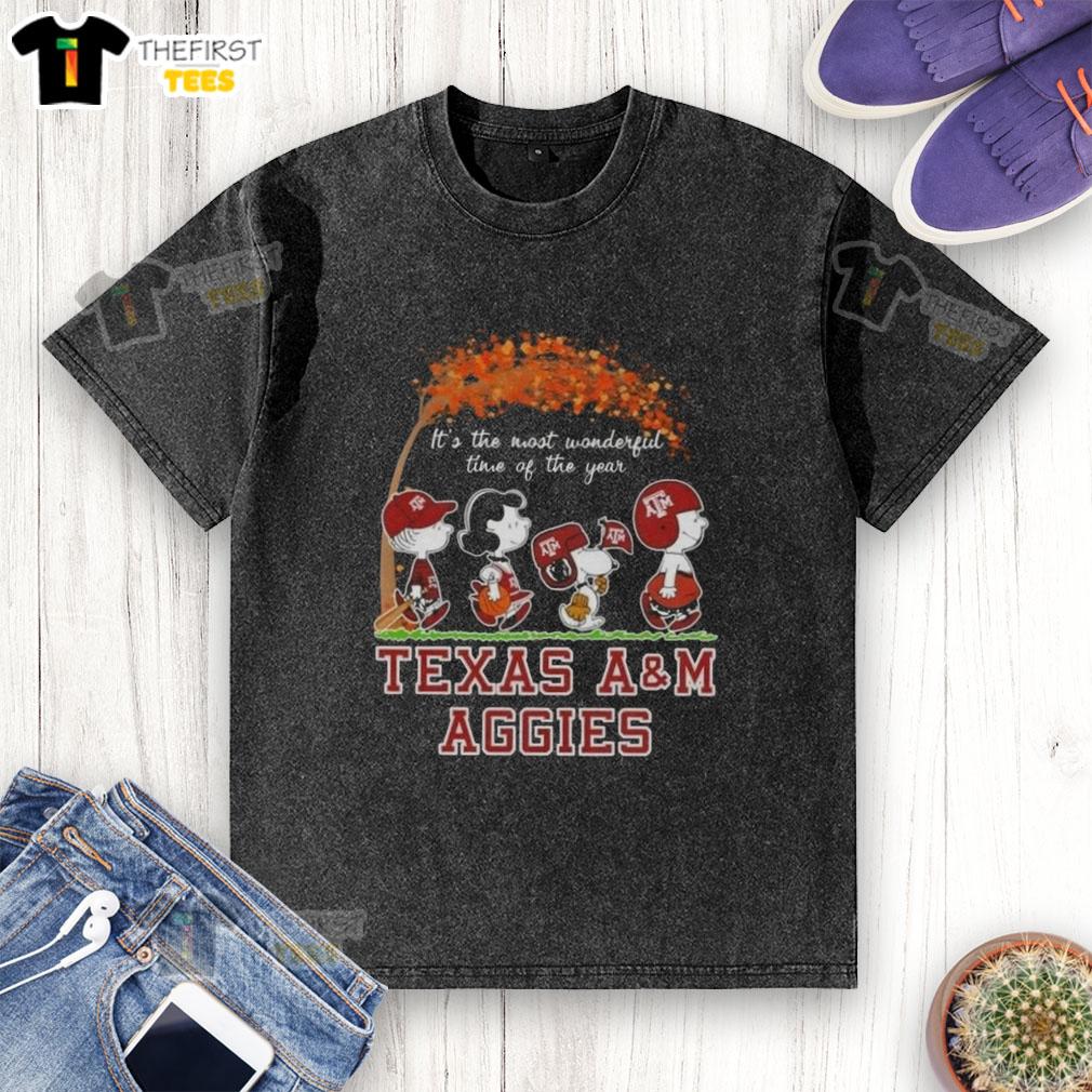 happy-texas-am-aggies-x-peanuts-snoopy-and-friends-autumn-its-the-most-wonderful-time-of-the-year-washed-t-shirt Happy Texas A&M Aggies X Peanuts Snoopy and Friends autumn-themed washed t-shirt, perfect for the most wonderful time of the year.