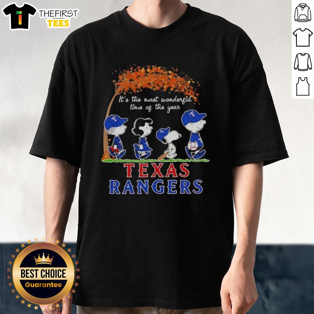 happy-texas-rangers-x-peanuts-snoopy-and-friends-autumn-its-the-most-wonderful-time-of-the-year-t-shirt-1 Happy Texas Rangers X Peanuts Snoopy and Friends autumn T-shirt celebrating the most wonderful time of the year.