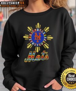 Hot New York Mets x Hispanic sweatshirt featuring vibrant colors and team logo, perfect for fans and stylish wear.