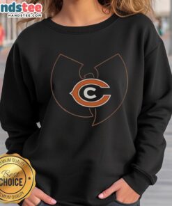 Alt Text: Hot Wu-Tang Clan x Chicago Bears mashup logo sweatshirt featuring bold graphics and vibrant colors.