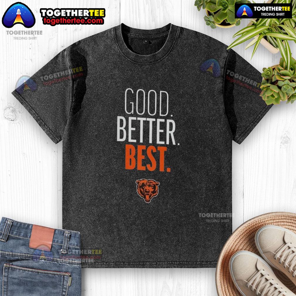 Nice Chicago Bears Good. Better. Best. Logo Washed T Shirt Alt Text: Stylish Chicago Bears Good. Better. Best. logo washed t-shirt in navy, perfect for fans and casual wear.