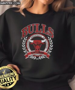Alt Text: Retro Chicago Bulls NBA logo sweatshirt featuring a laurel wreath frame, perfect for basketball fans.