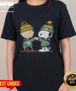 Nice Green Bay Packers Snoopy and Charlie Brown Best Friends ladies tee showcasing vibrant team spirit and friendship.