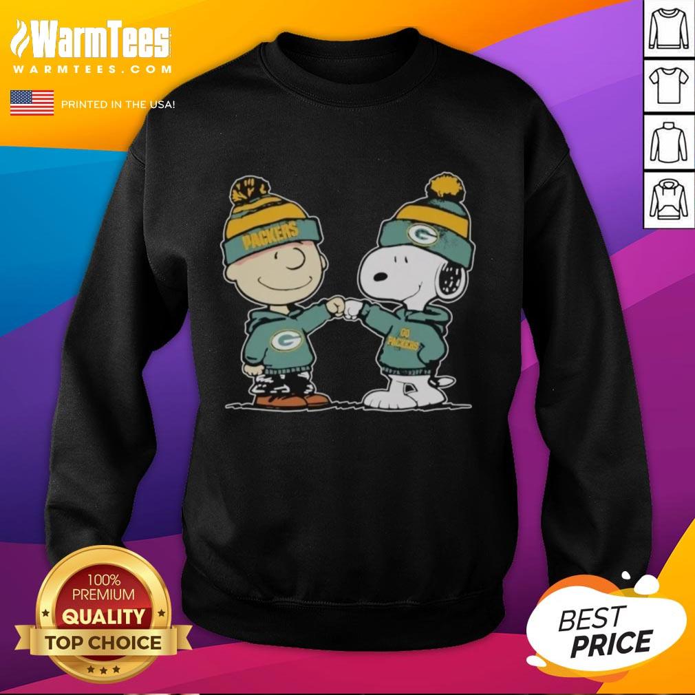 nice-green-bay-packers-snoopy-and-charlie-brown-best-friends-sweatshirt Nice Green Bay Packers Snoopy and Charlie Brown Best Friends sweatshirt featuring playful graphics and team colors.