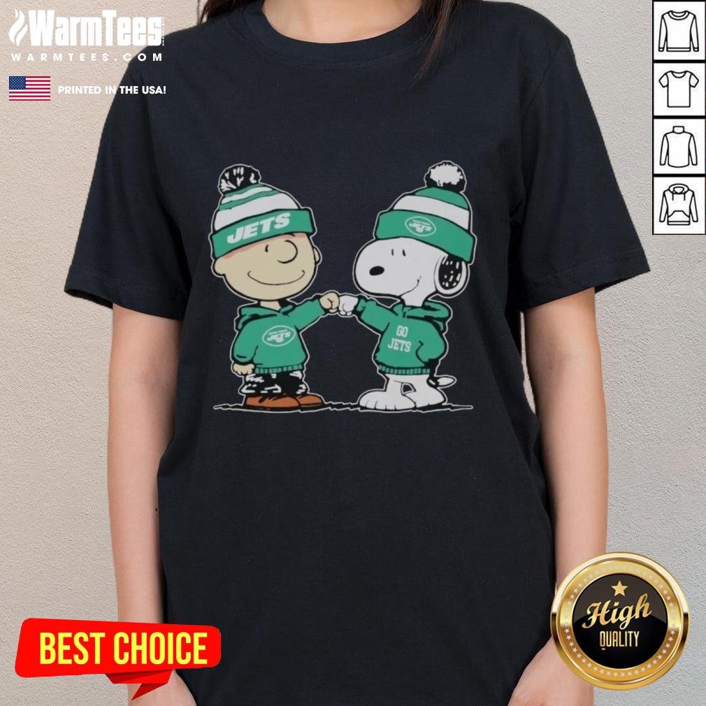 nice-new-york-jets-snoopy-and-charlie-brown-best-friends-ladies-tee Nice New York Jets Snoopy and Charlie Brown Best Friends Ladies Tee featuring iconic cartoon characters in team colors.
