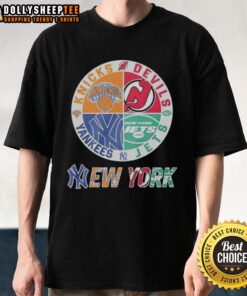 New York Knicks, New Jersey Devils, Yankees, Jets mashup logo T-shirt showcasing sports team pride in NYC colors.