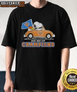 Nice Peanuts Snoopy driving a car on a New York Knicks T-shirt celebrating 2025 NBA Cup Champions.