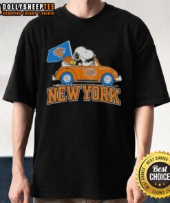 Nice Peanuts Snoopy driving a car on a New York Knicks basketball T-shirt, perfect for fans and collectors.