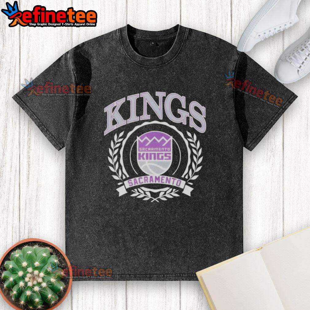 nice-sacramento-kings-national-basketball-association-crest-washed-t-shirt Alt Text: Sacramento Kings National Basketball Association crest on a washed t-shirt, perfect for fans and casual wear.