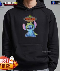 Nice Stitch cosplay featuring a crocodile design on a Texas Roadhouse hoodie, showcasing vibrant colors and unique style.