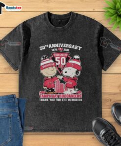 Nice Tampa Bay Buccaneers outfit featuring Snoopy and Charlie Brown 50th Anniversary washed t-shirt 1976-2026.