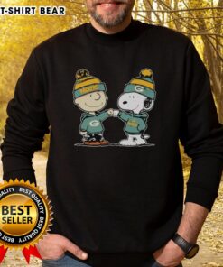 Official Green Bay Packers Snoopy and Charlie Brown Best Friends Sweatshirt featuring team colors and iconic characters.
