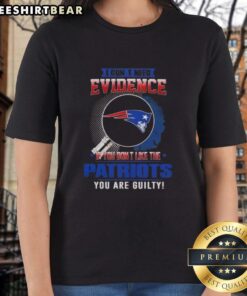 Official 'I Don't Need Evidence' New England Patriots ladies tee showcasing team spirit and humor for fans.