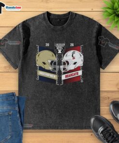 Official Navy Midshipmen vs Cincinnati Bearcats 2025 Autozone Liberty Bowl head-to-head helmet washed T-shirt design.