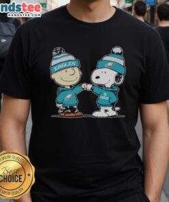 Alt Text: Official Philadelphia Eagles Snoopy and Charlie Brown Best Friends T-Shirt featuring iconic characters and team logo.