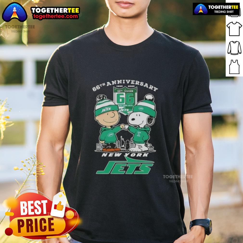 Original Charlie Brown Fist Bump Snoopy 66th Anniversary 1960 2026 New York Jets Skyline T-Shirt Original Charlie Brown fist bump with Snoopy on a 66th Anniversary NY Jets skyline T-shirt, celebrating 1960-2026.