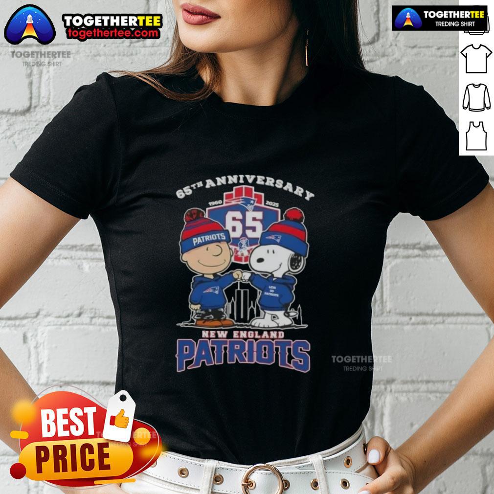 Original Charlie Brown X Snoopy 65th Anniversary 1960 2025 New England Patriots Football Ladies-Tee Original Charlie Brown X Snoopy 65th Anniversary tee celebrating New England Patriots Football for ladies, 1960-2025.