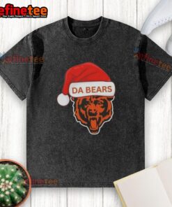 Alt Text: Original Chicago Da Bears Santa Christmas 2025 washed t-shirt featuring festive design and team colors.