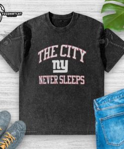 Alt Text: Original New York Giants Nike The City Never Sleeps washed t-shirt featuring bold team graphics and a comfortable fit.