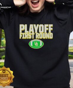 Alt Text: Original Oregon Ducks 2025 CFP First Round Winner Sweatshirt featuring team colors and logo, perfect for fans.