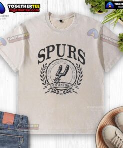Original San Antonio Spurs NBA crest washed t-shirt in classic design, perfect for fans and casual wear.