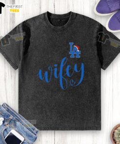 Original Wifey Los Angeles Dodgers Santa Hat Merry Christmas washed t-shirt featuring festive design and team logo.