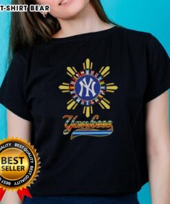 Alt Text: Premium 2025 New York Yankees baseball tee for Hispanic ladies, featuring stylish design and comfortable fit.