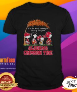 Premium Alabama Crimson Tide X Peanuts Snoopy and Friends autumn t-shirt celebrating the most wonderful time of the year.