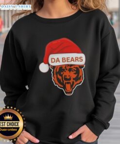 Alt Text: Premium Chicago Da Bears Santa Christmas 2025 sweatshirt featuring festive design and team colors for holiday cheer.